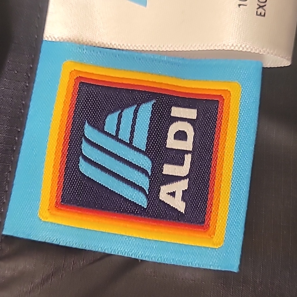 ALDI Collection Windbreaker - Picture 5 of 16